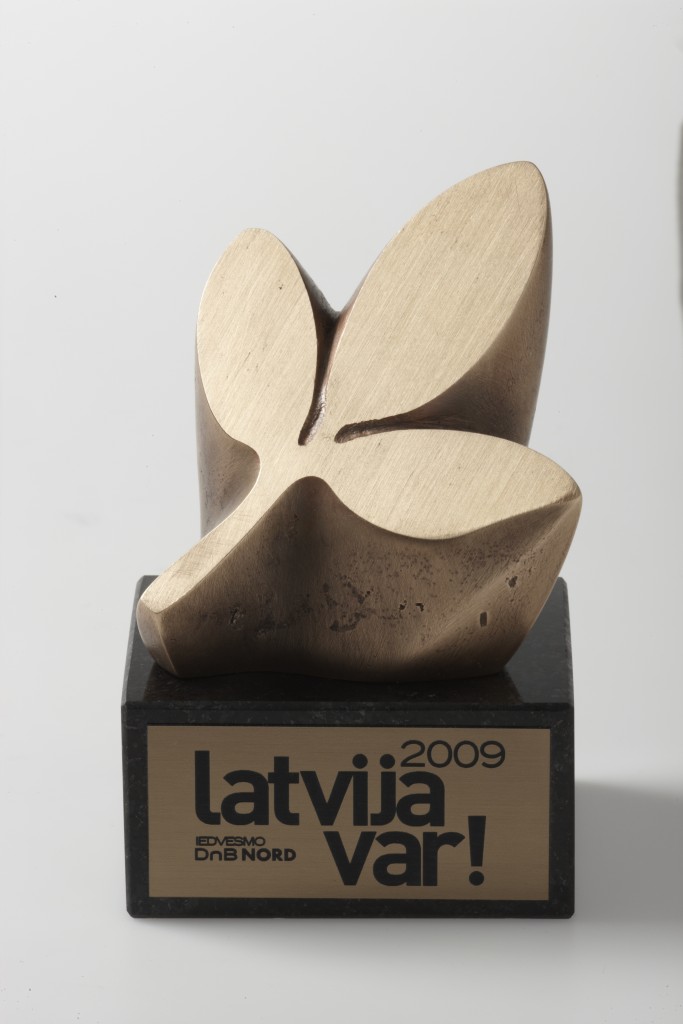 Award Latvia can! 2009 Bronze, granite. 14x10x8 cm. SIA P.R.A.E. Public relationships order.