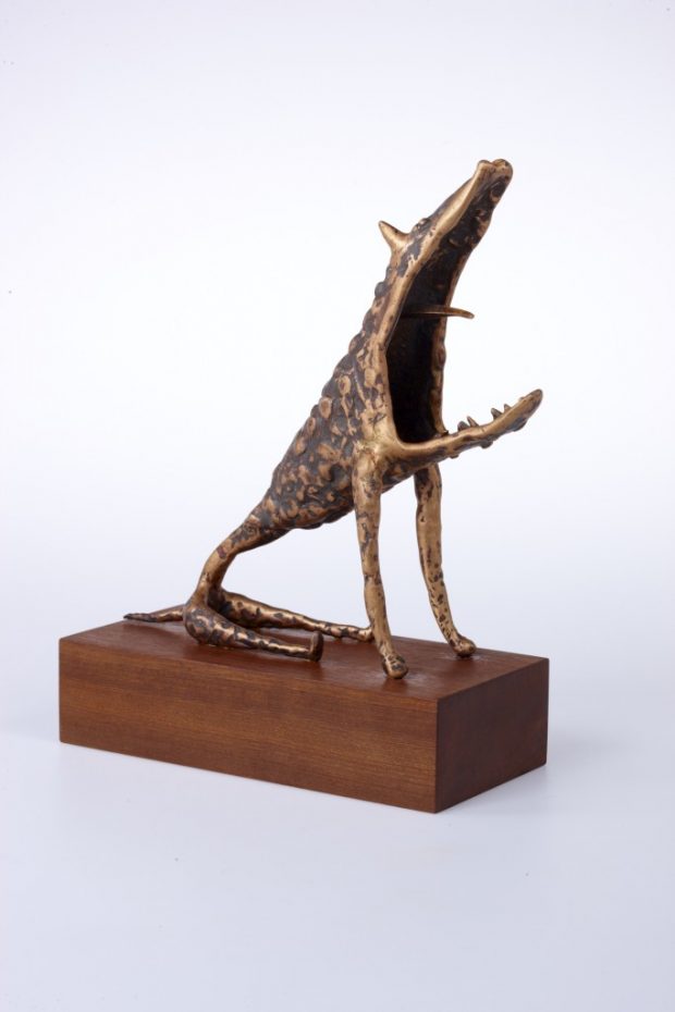 She-wolf, 2007 Bronze, wood. 28x24x10 cm. Private collection.