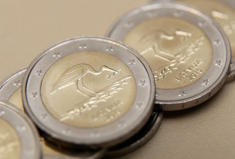 Latvijas 2 eiro monētas ''Stārķis''
